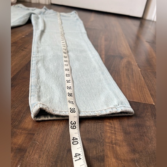 Madewell Women's Light Wash Straight Leg Jeans - Picture 9 of 13